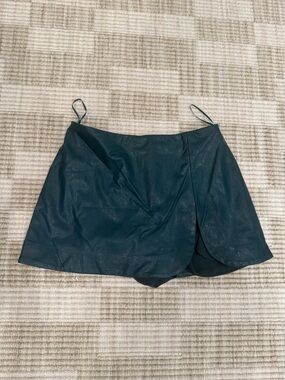 NWOT Amanda Uprichard Teal Faux Leather Wrap Mini Skort